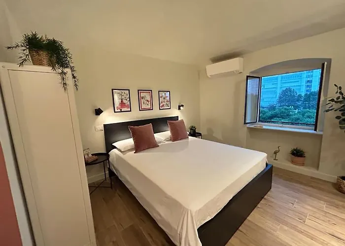 Porta Susa Cozy Mansard Apartament Turyn